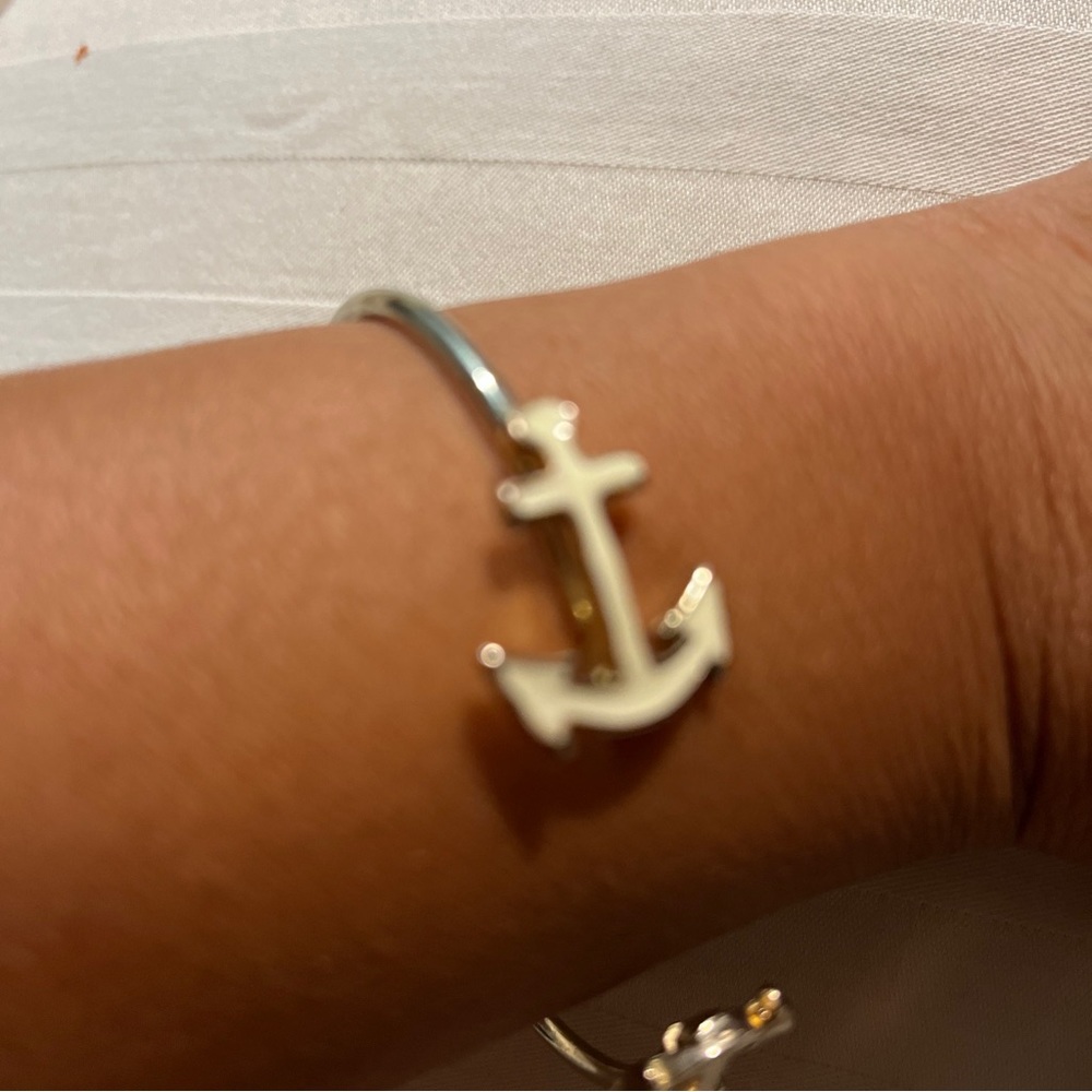 Gold tone White Anchor Bangle Bracelet. 
Bracelet in great condition